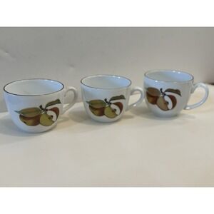 Vintage 1961 Royal Worcester Evesham Tea Coffee Cups Set Of 3 England Gold Rim